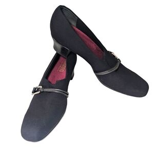 Size 8.5 Munro 1in Heels- LIKE NEW